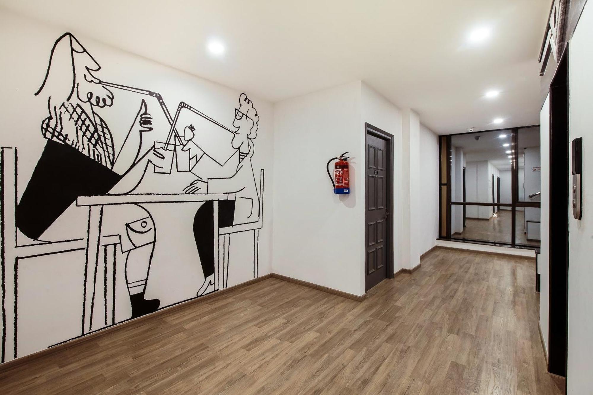 Townhouse The Premier View Near Iskcon Temple Noida Hotel Exterior foto
